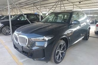 宝马X5 2026款 改款 xDrive 30Li 尊享型M运动曜夜套装