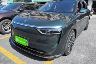 鸿蒙智行 问界M8 2025款 增程 Ultra版 53.4kWh 6座版 (192线激光雷达）