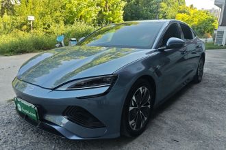 比亚迪 海豹 2023款 冠军版 700km 尊贵型