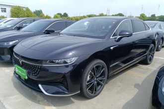 岚图汽车 岚图追光 2024款 PHEV 四驱超长续航旗舰版