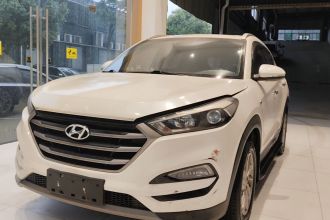 现代 途胜 2015款 1.6T 双离合两驱智能型