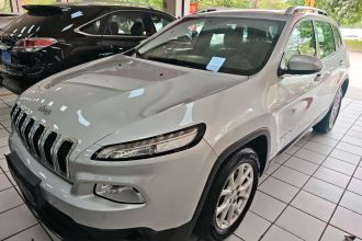 Jeep 自由光 2017款 2.0L 优越版