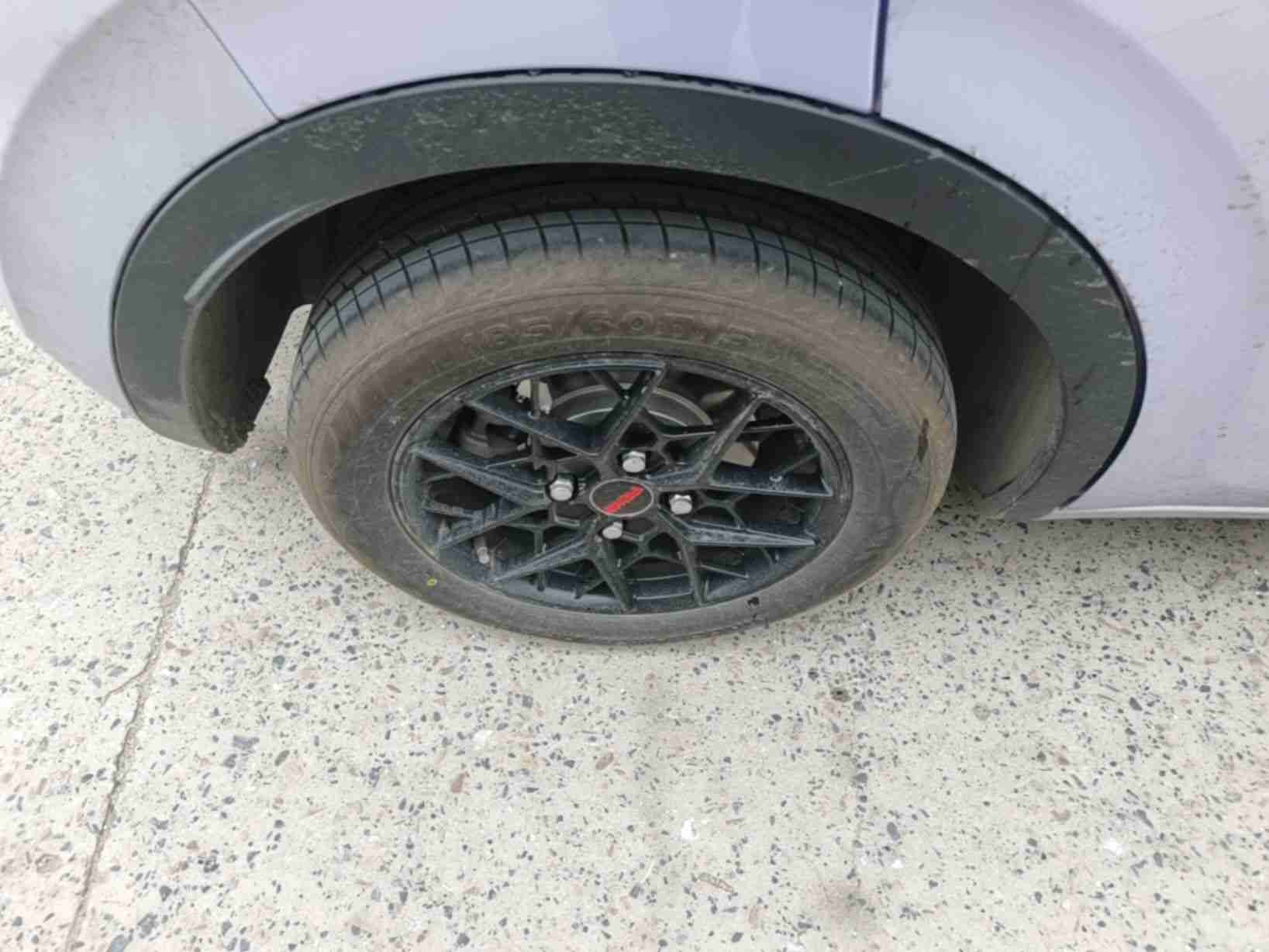 改装轮毂轮胎实拍