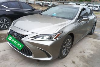 雷克萨斯ES 2022款 200 卓越版