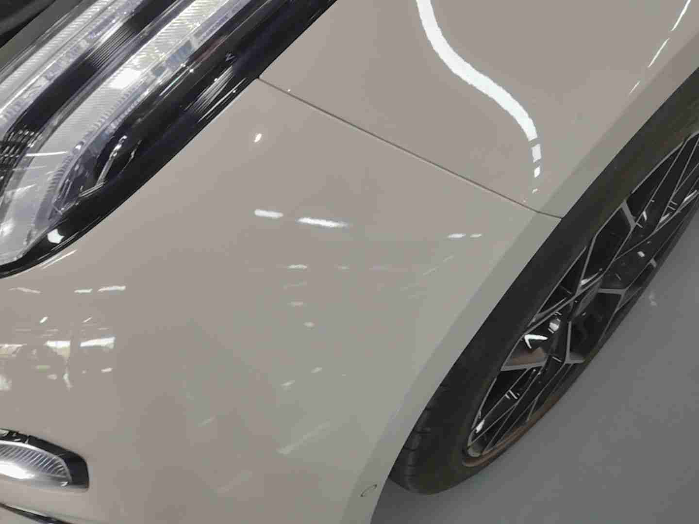 前保险杠安装异常情况实拍