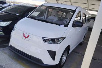 五菱汽车 五菱扬光 2026款 440km 客车版舒适型 6座