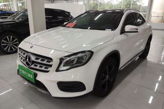奔驰GLA 2019款 GLA 200 时尚型