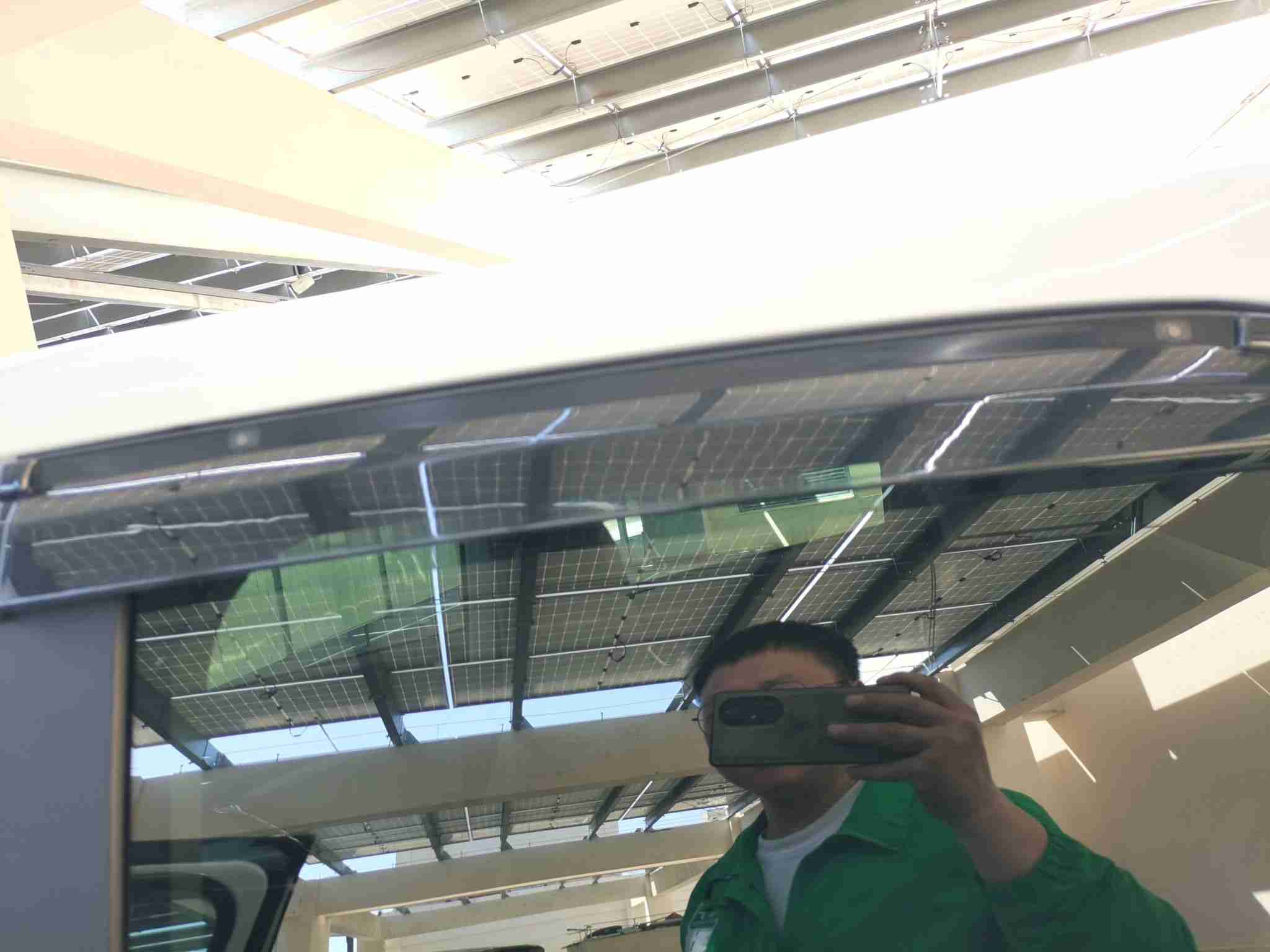 车辆外观加装亮条实拍