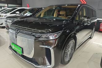 岚图汽车 岚图梦想家 2025款 PHEV 四驱尊贵鲲鹏版