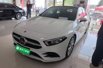 奔驰A级 2022款 A 200 L 运动轿车动感型
