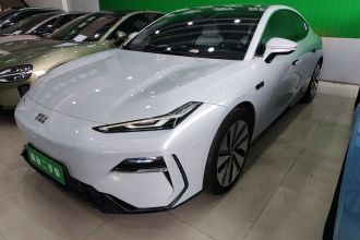 吉利银河 银河E8 2024款 665km 后驱星舰 远航版