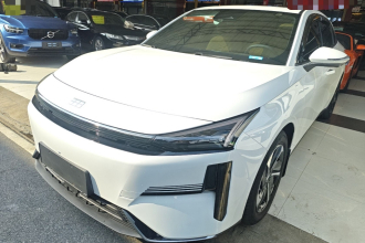 吉利银河 银河L6 2024款 125km PLUS 龙腾版