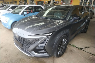 长安UNI-T 2022款 1.5T 尊贵型