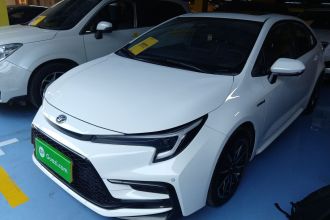 丰田 雷凌 2023款 智能电混双擎 1.8L 运动版