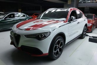 阿尔法·罗密欧 Stelvio斯坦维 2021款 2.0T 280HP 豪华版