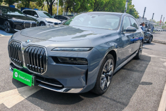 宝马i7 2023款 eDrive50L 尊享M运动套装