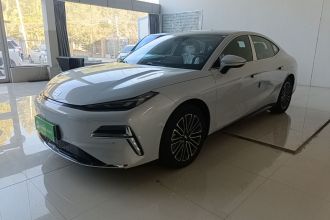 吉利银河 银河星耀8 2025款 60km EM-i 豪享版