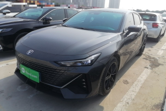 长安UNI-V 2023款 1.5T 尊贵型