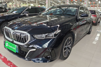 宝马i5 2025款 eDrive 40L M运动套装
