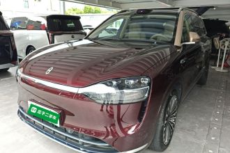 鸿蒙智行 问界M9 2025款 增程 Ultra版 52kWh 6座版 (192线激光雷达）