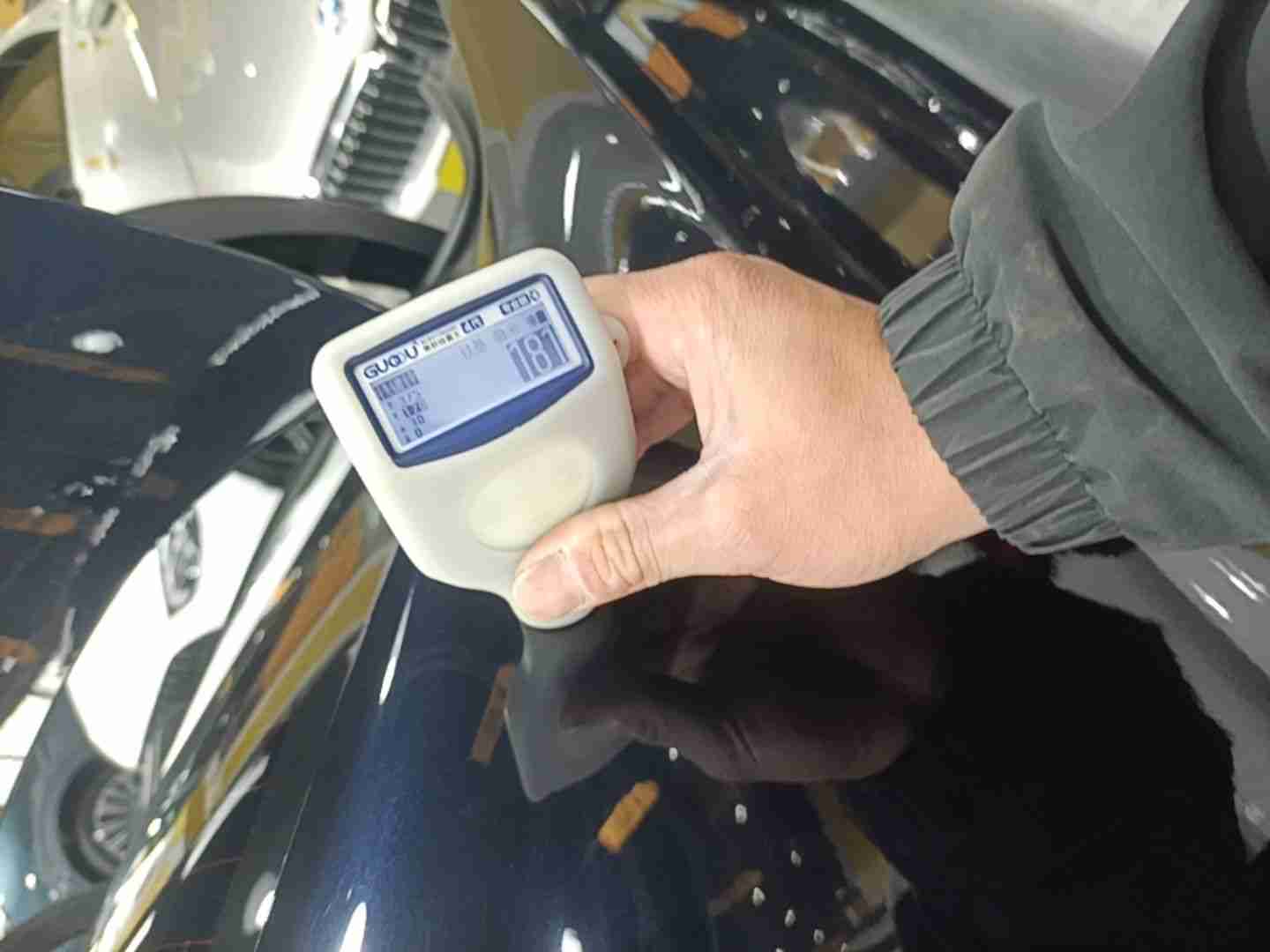 车辆左C柱外侧漆面状态