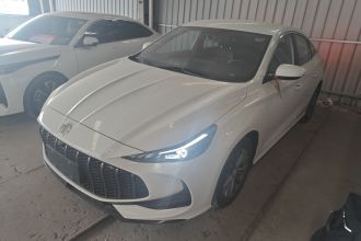 名爵 MG5 2025款 180DVVT 全球抢先版