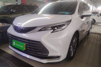 丰田 赛那SIENNA 2023款 2.5L混动 尊贵版