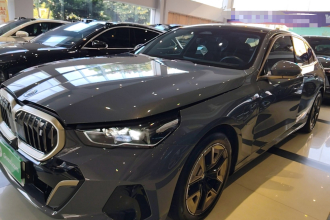 宝马i5 2024款 eDrive 35L 尊享型 M运动套装