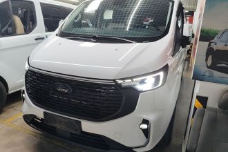 福特 全顺 2023款 2.0T柴油自动商旅型中轴低顶7/8/9座