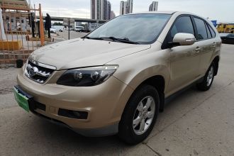 比亚迪S6 2014款 2.0L 手动豪华型 5座