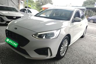 福特 福克斯 2020款 三厢 EcoBoost 180 自动锋潮型