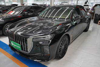 红旗H9 2025款 2.0T 两驱旗享私享风尚版 5座