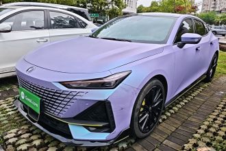 长安UNI-V 2022款 1.5T 运动版