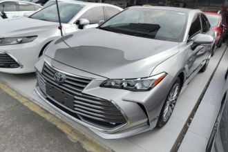 丰田 亚洲龙 2019款 双擎 2.5L XLE尊贵版 国VI
