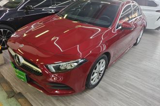 奔驰A级 2022款 改款 A 200 L 运动轿车时尚型