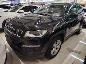 Jeep 指南者 2020款 220T 自动精英版