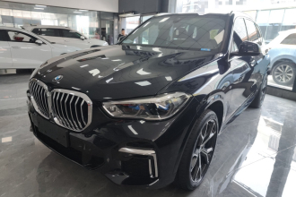 宝马X5 2022款 改款 xDrive 40Li M运动套装