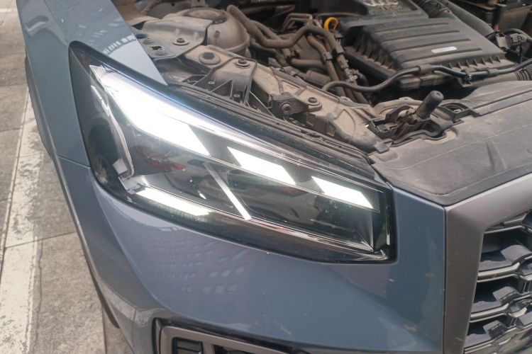 Audi Q2L фото 7