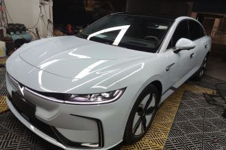 岚图汽车 岚图追光 2023款 四驱旗舰版