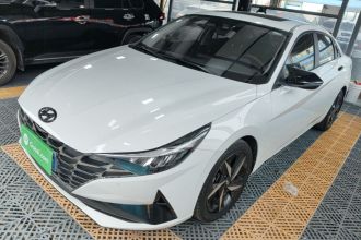 现代 伊兰特 2022款 1.5L CVT LUX尊贵版