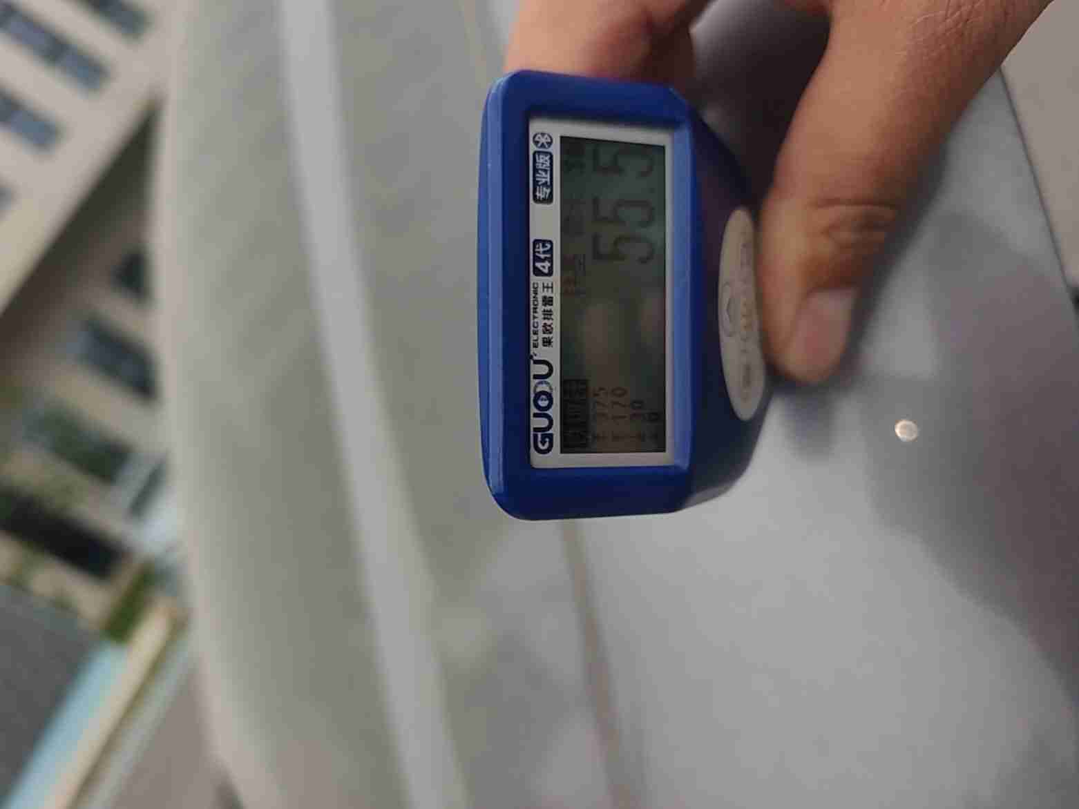 发动机舱盖漆面修复实拍