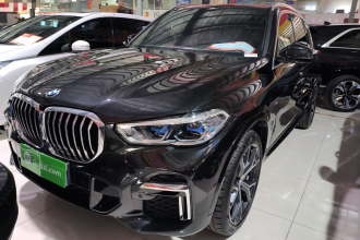 宝马X5 2022款 改款 xDrive 40Li M运动套装