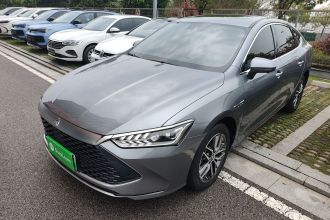 比亚迪 秦PLUS 2024款 荣耀版 DM-i 120KM卓越型