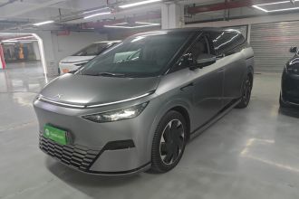 小鹏X9 2024款 640四驱高性能Max