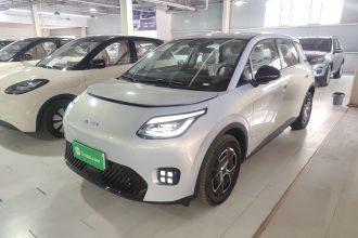 埃安 AION UT 2025款 330星辉版