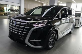 腾势D9 2022款 DM-i 970 四驱尊荣型