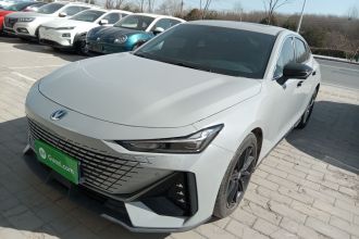 长安UNI-V 2022款 1.5T 卓越型