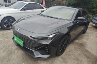 长安UNI-V 2022款 1.5T 尊贵型