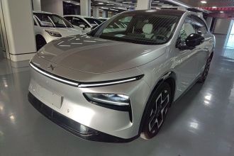 小鹏G7 2025款 702 超长续航 Ultra