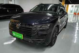 大众 途锐 2021款 3.0TSI 锐享版 曜黑运动套装